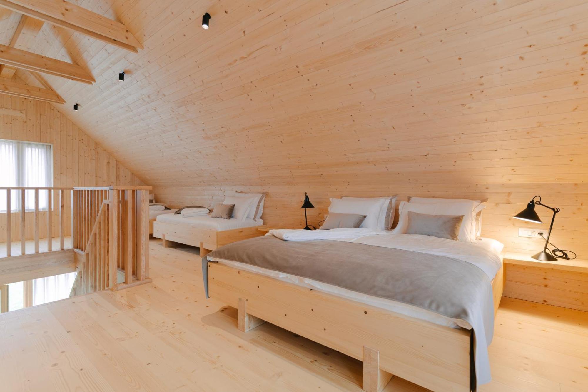 Pira Hotel Postojna Room photo